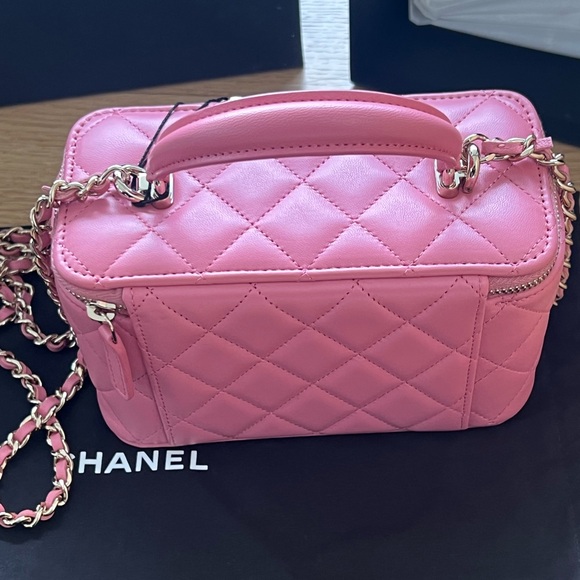 Chanel Pink Vanity Purse with Chain - Picture 5 of 7